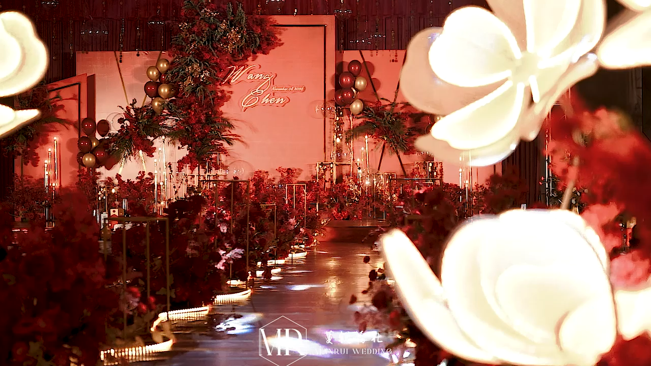 花火~經(jīng)典紅金色系，超值好評辦婚禮