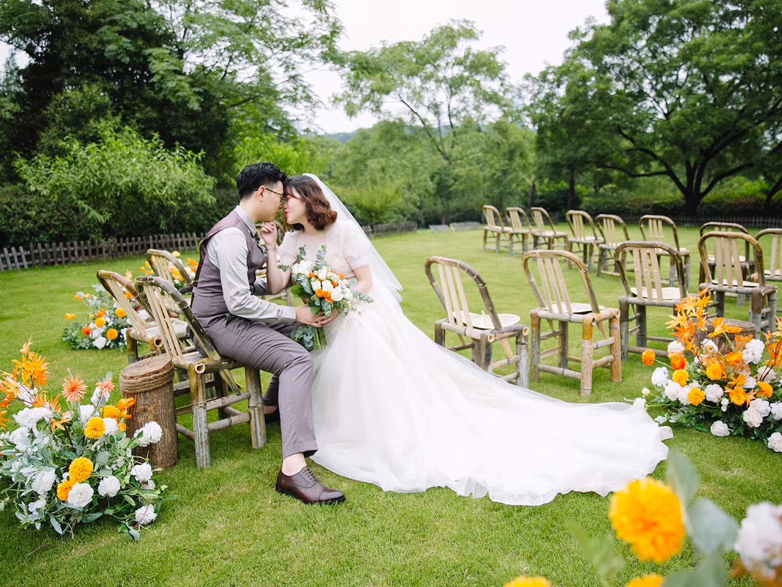 金虎/流程设计+音乐dj+彩排+唱歌+下半场互动