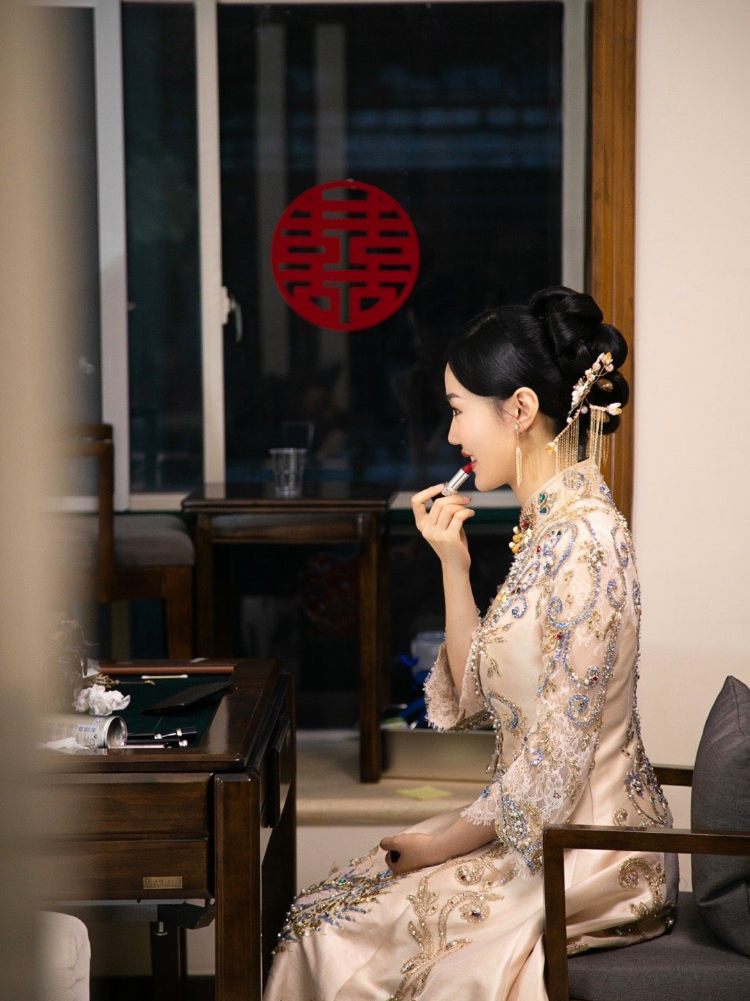 婚礼全程跟妆，免租伴娘服两位，送伴娘妆两位