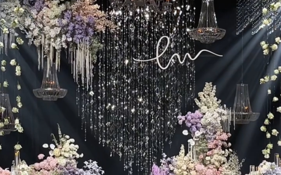 韩系水晶吊顶婚礼