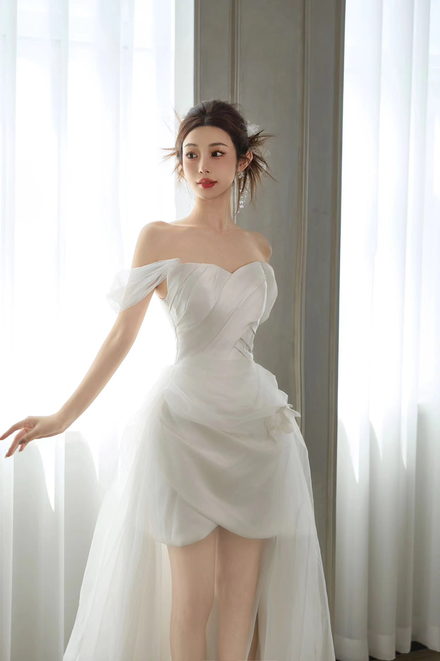 齐地婚纱+礼服+新娘妆