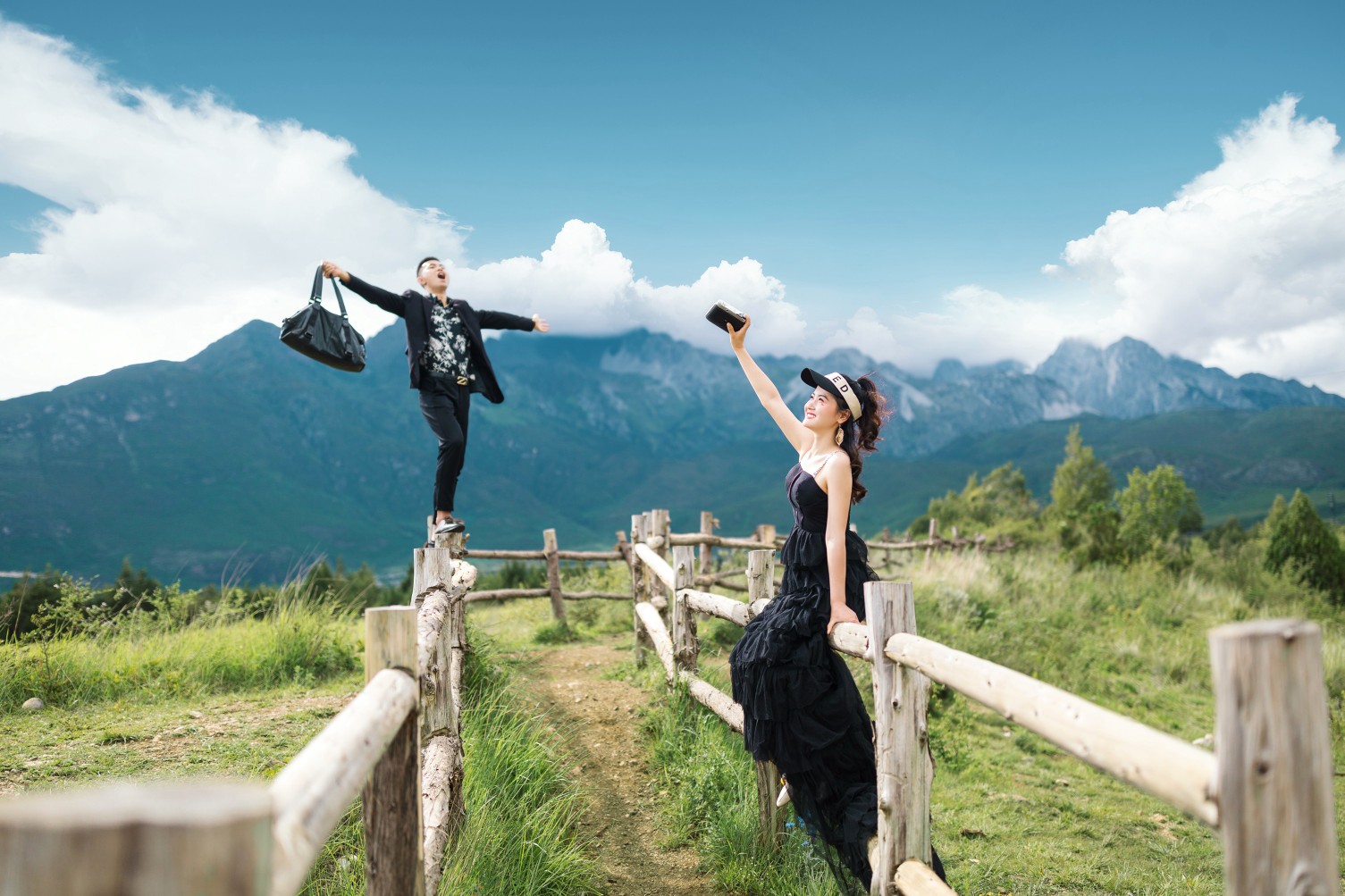 丽江丨把婚照拍成画报🌈 
🌟 初见映画原创摄影