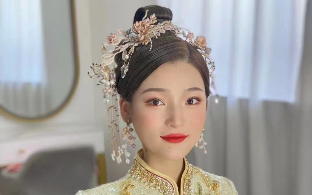一花一世界，一叶一追寻，一曲一场叹，一生为一人。