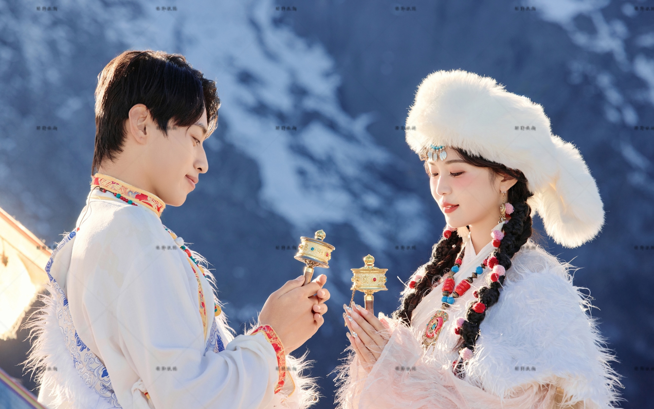 民族风婚纱照🏔️与雪山的浪漫邂逅❗️
