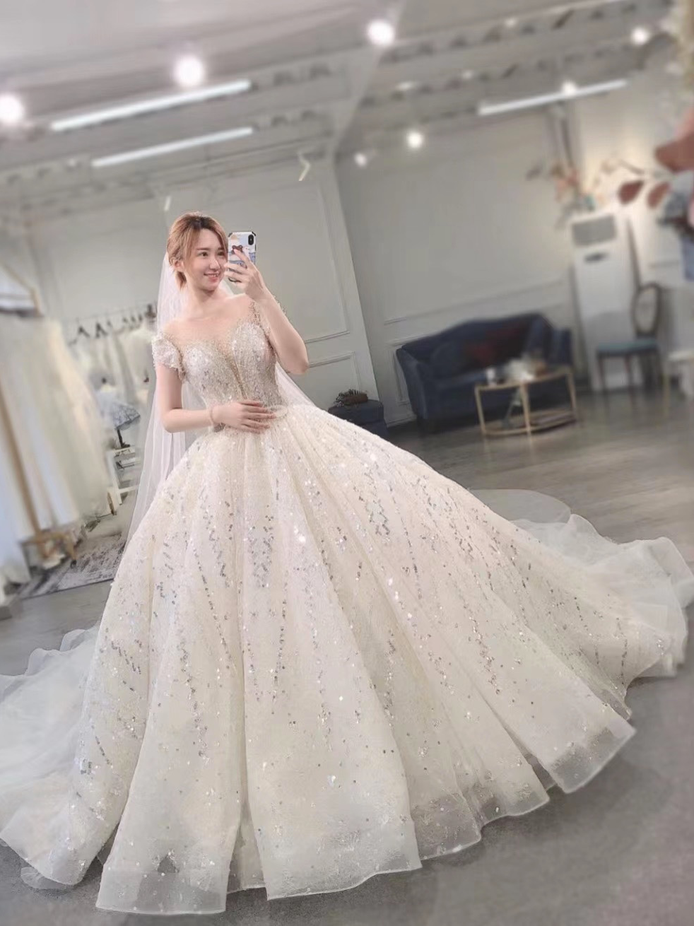 【全家?！?   服裝租賃及跟妝套餐