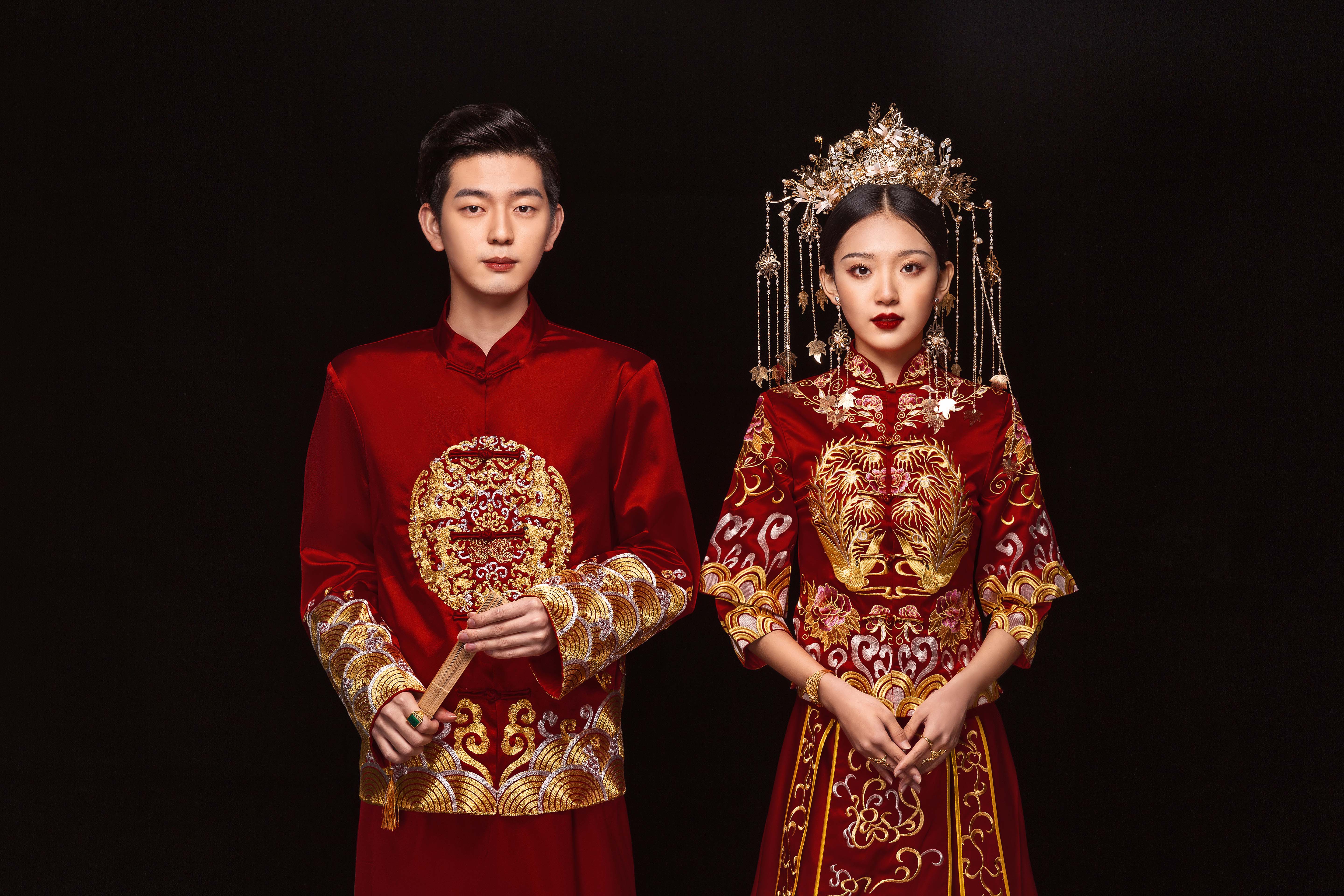 强烈推荐热门套餐，产档次高，送西服秀禾服选其一