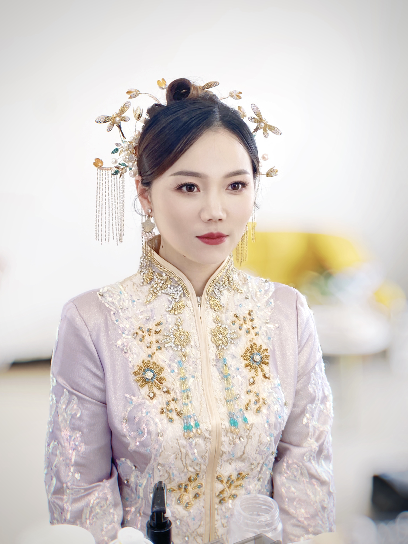 新娘跟妆全程，三套造型，免费提供婚礼小物