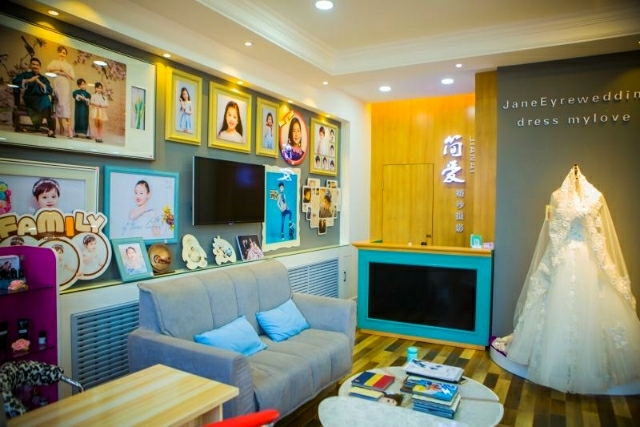 达拉特旗简爱婚纱店