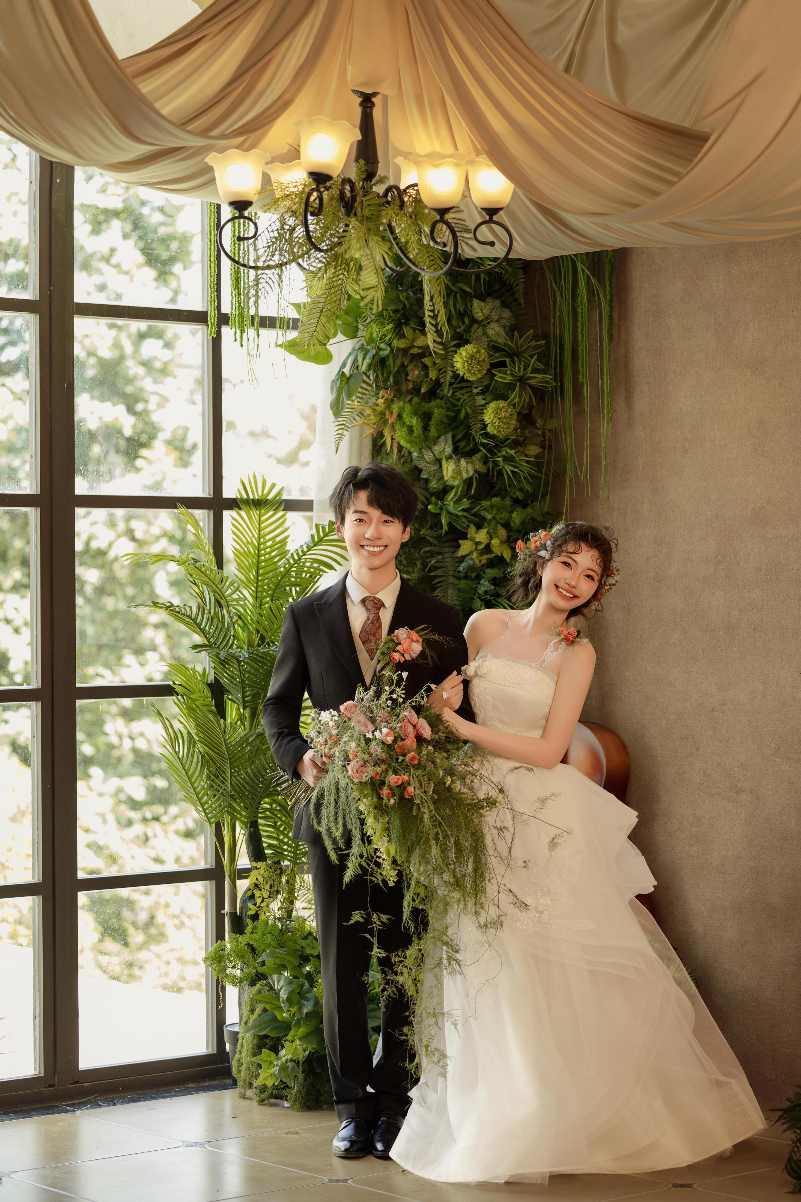 【商家推荐】新人优选婚纱照+无任何隐形消费