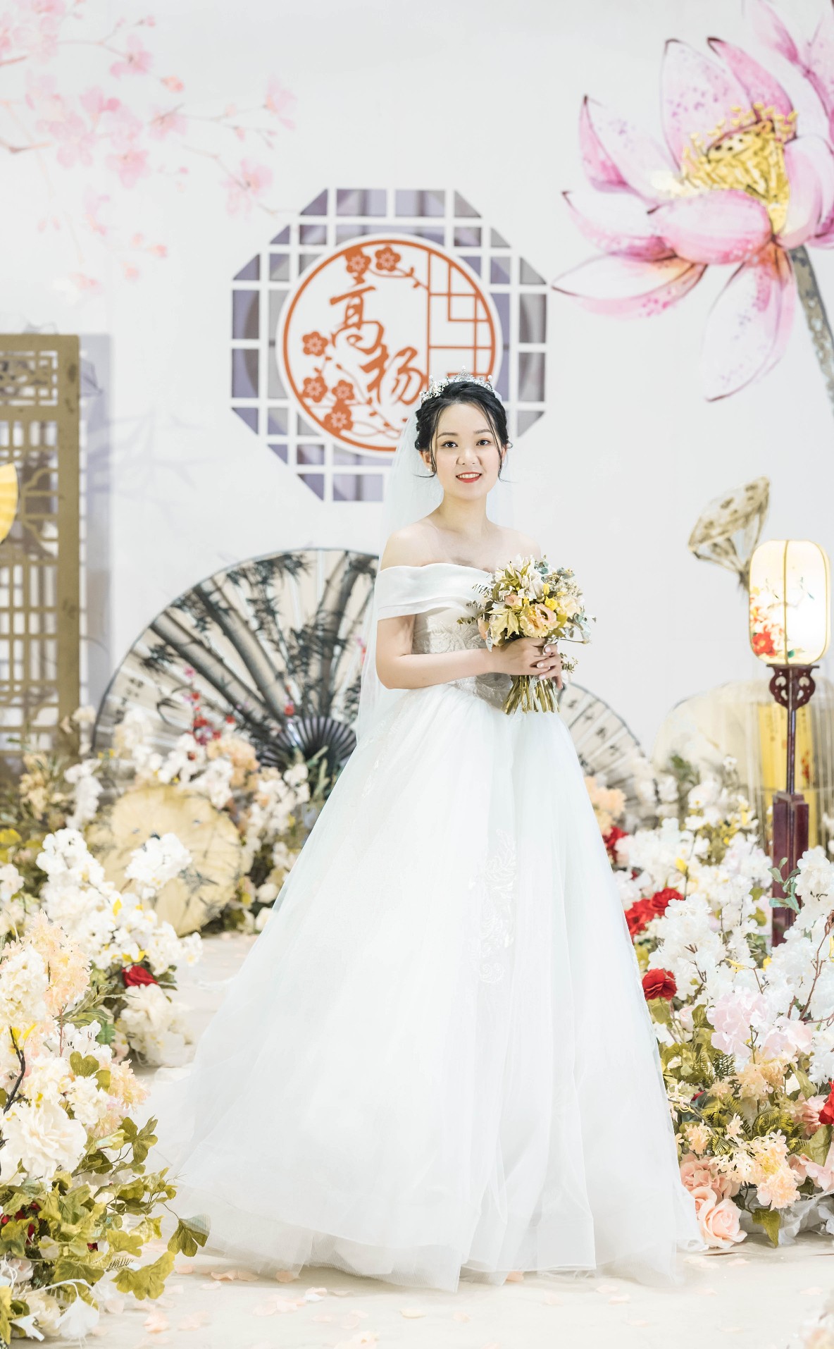 【种草】盘点夏季新款婚服，总有一款适合你❗