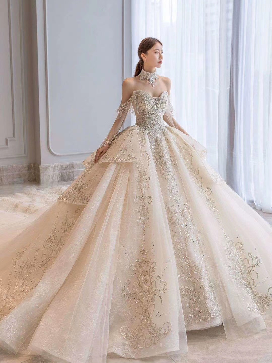 【钜惠套系】细节满分的大拖尾婚纱