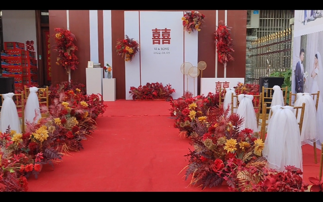 户外红色系婚礼，性价比超高