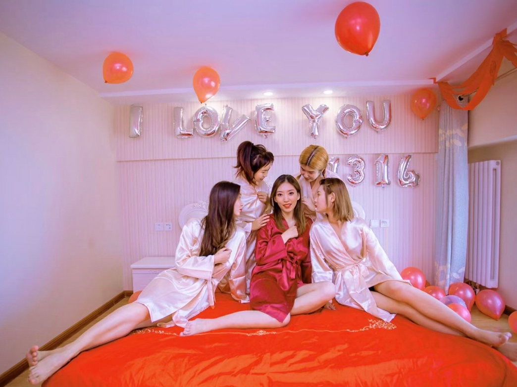 1.（婚礼优选套餐｜全天跟妆+全程摄影录像）