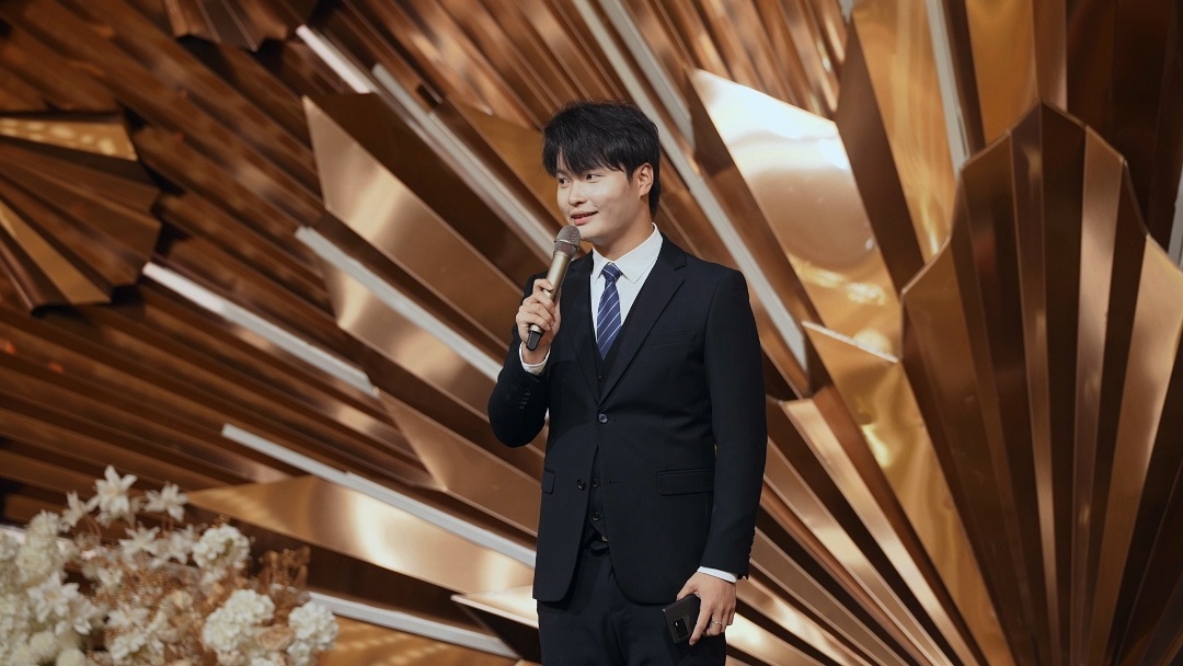 婚礼主持人应该是知己是朋友