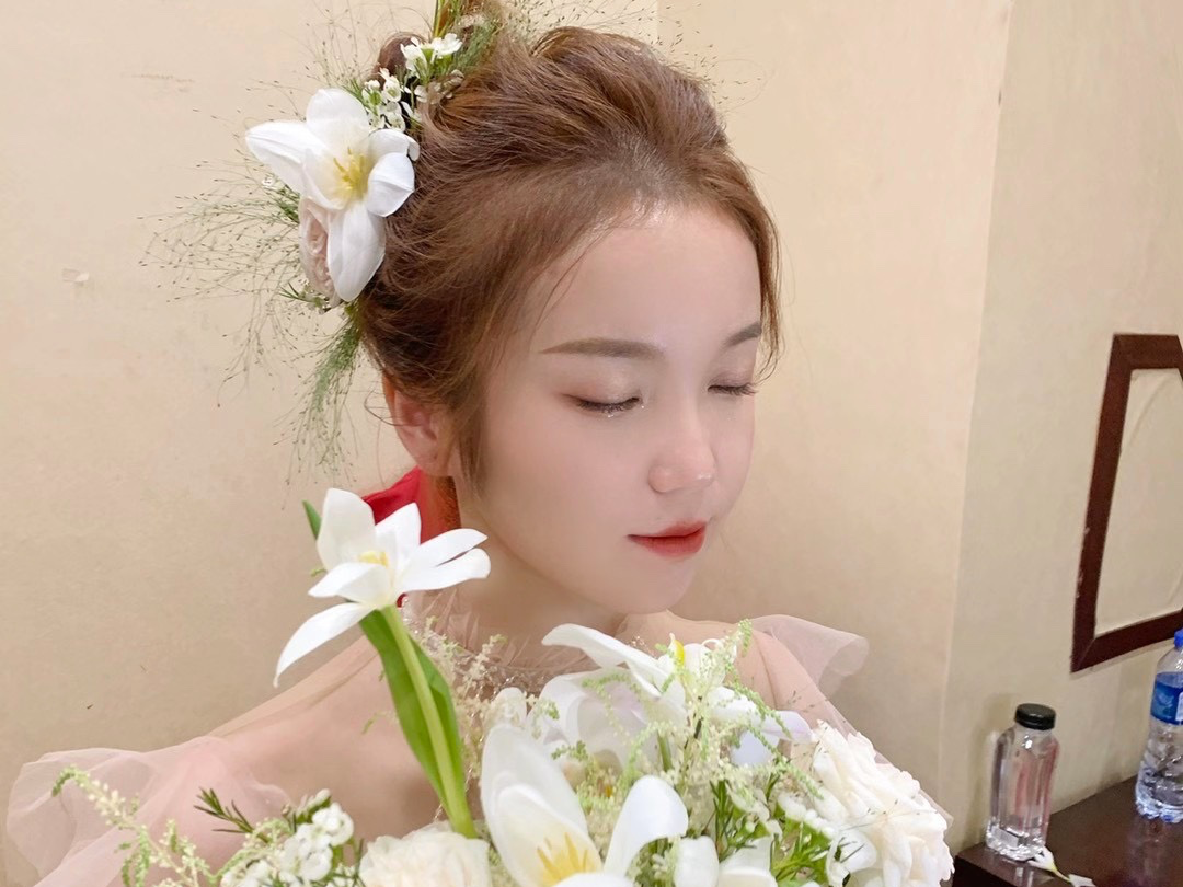 新娘跟妆 高端精致妆面 全一线化妆品 高端发饰