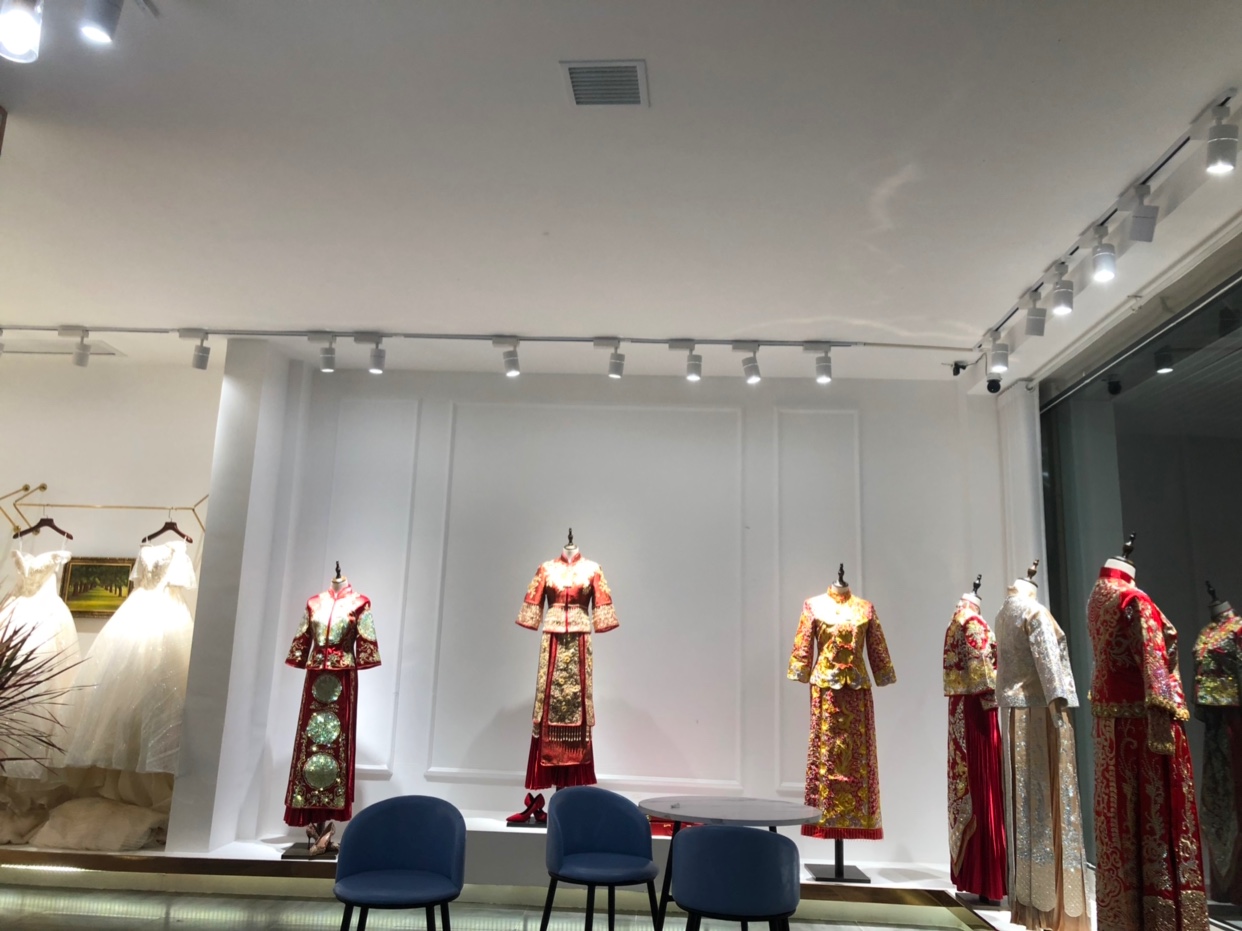 鑫喜婚嫁礼服馆