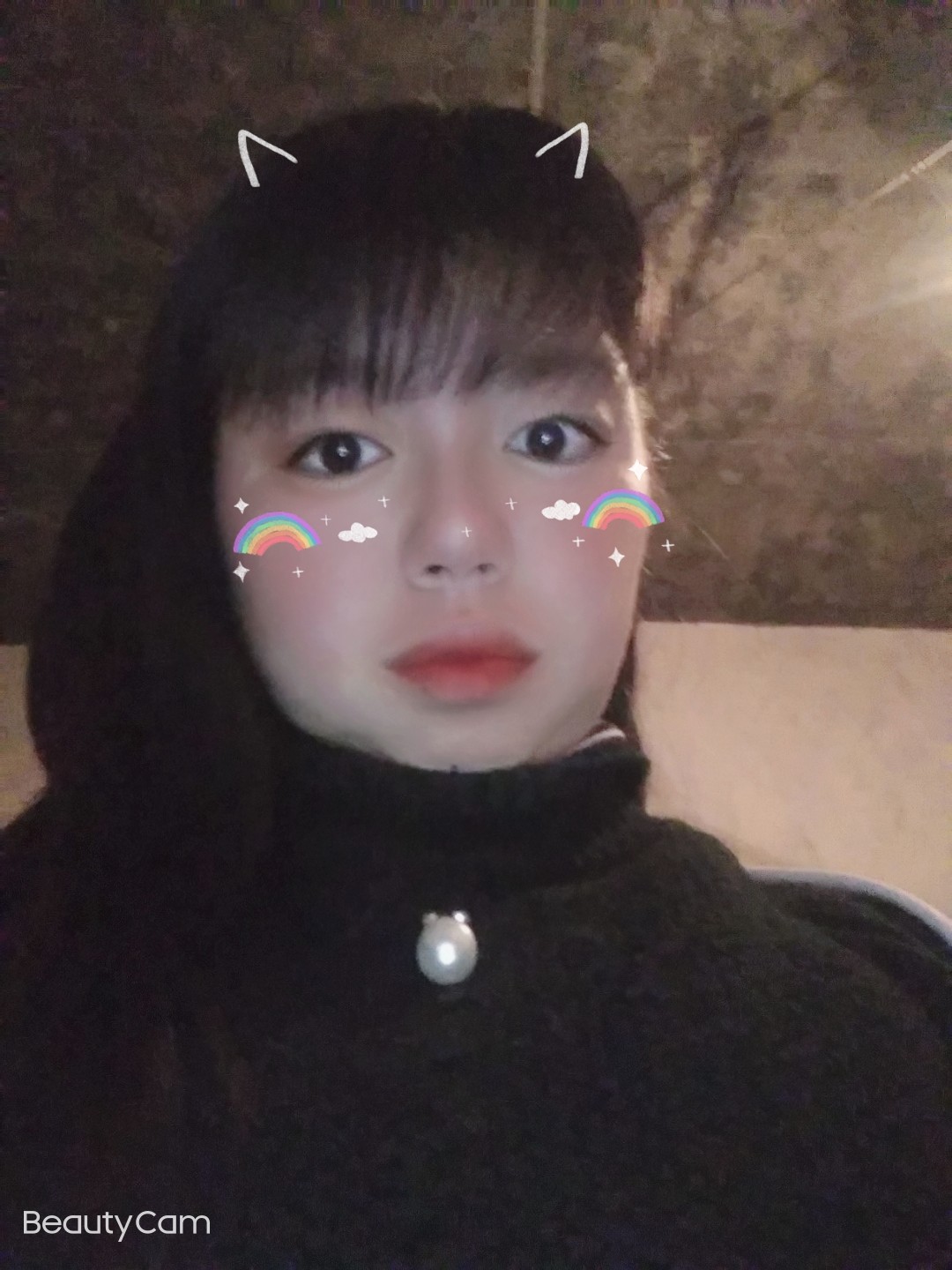照片好看吗？第一次拍，你们喜欢不喜欢？喜欢了给我点个赞吧，不喜欢