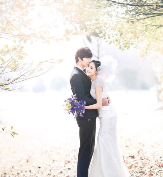 唯你婚纱摄影_婚纱摄影(2)