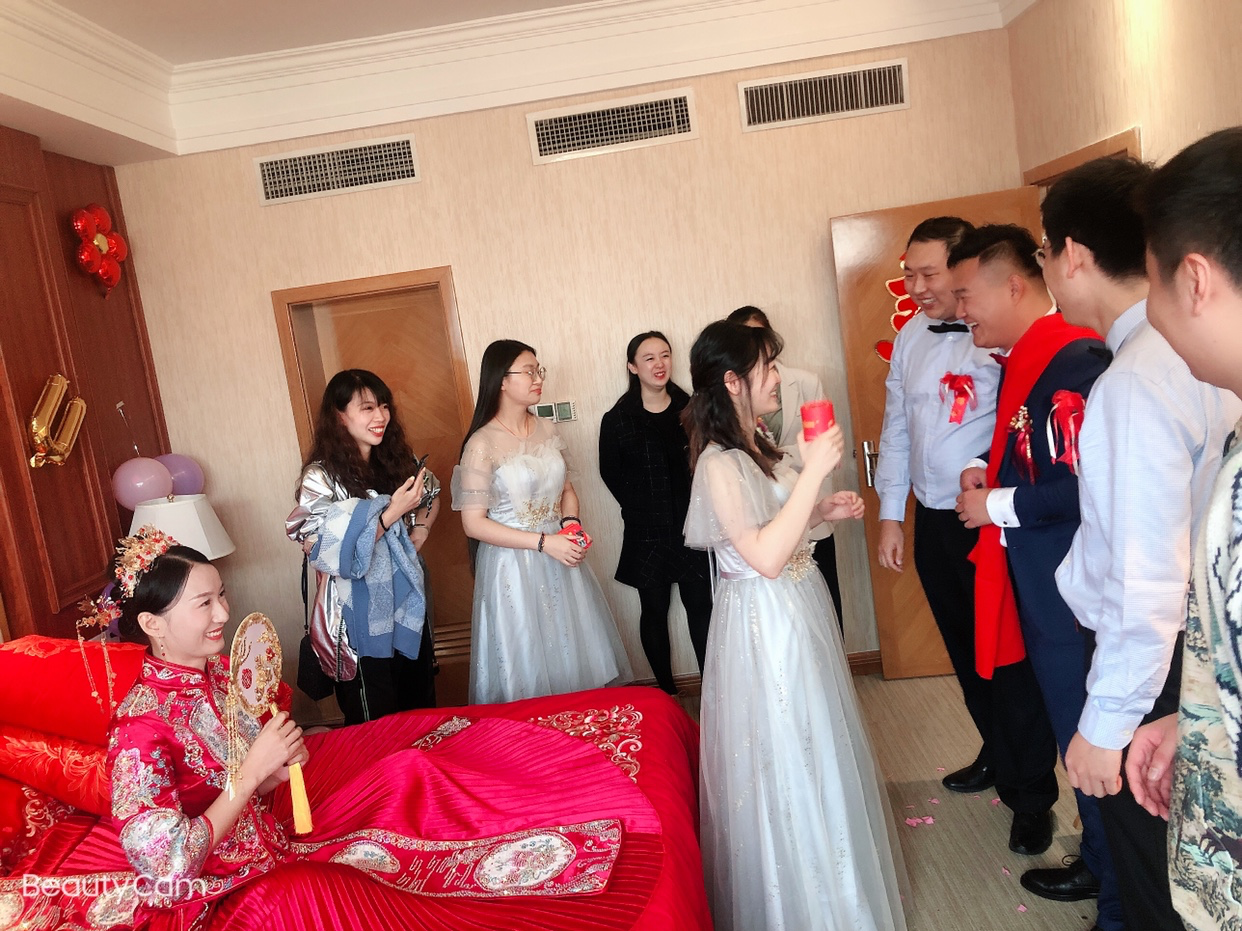 资深档  晚宴 答谢宴 新娘妆＋新郎（包括造型）