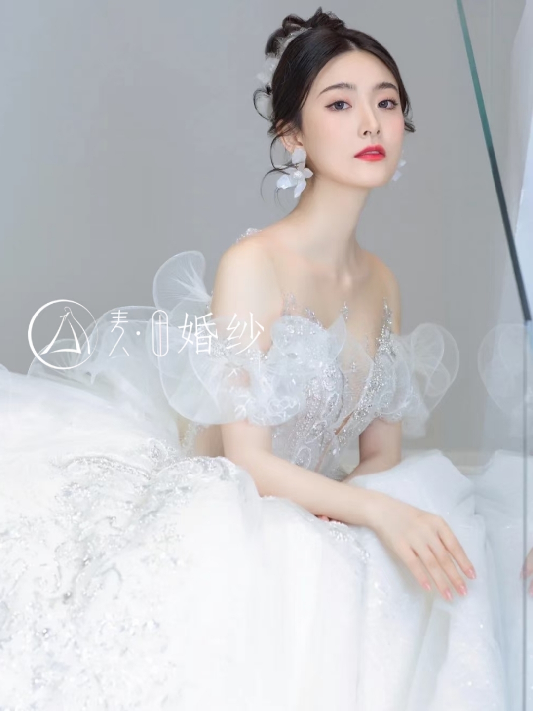 【國(guó)際知名婚紗】國(guó)際主紗+出門紗+敬酒禮服