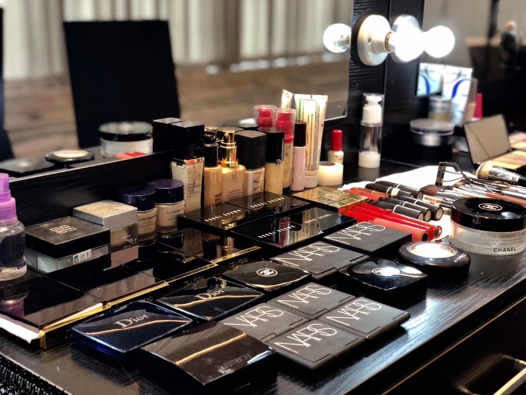 中式汉服婚礼全天婚礼跟妆+伴娘亲友团套餐