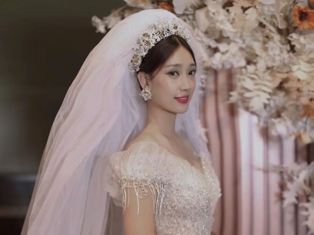 唯美清新新娘全程跟妆造型