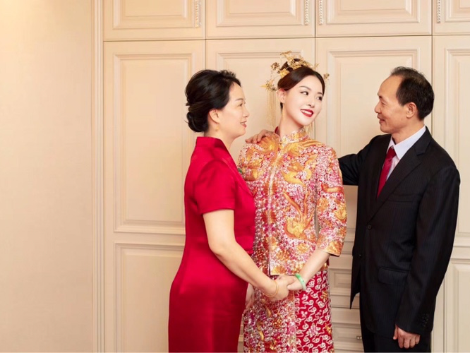 汕头/深圳 新娘全天跟妆 「中式+复古+西式」