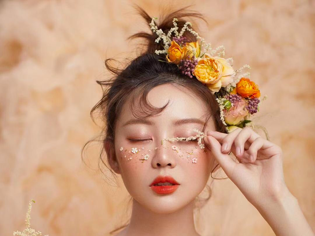 新娘跟妆一条龙！详情微信咨询超值！