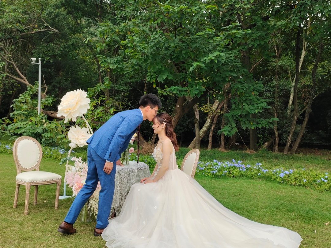           半天跟妆超值套餐