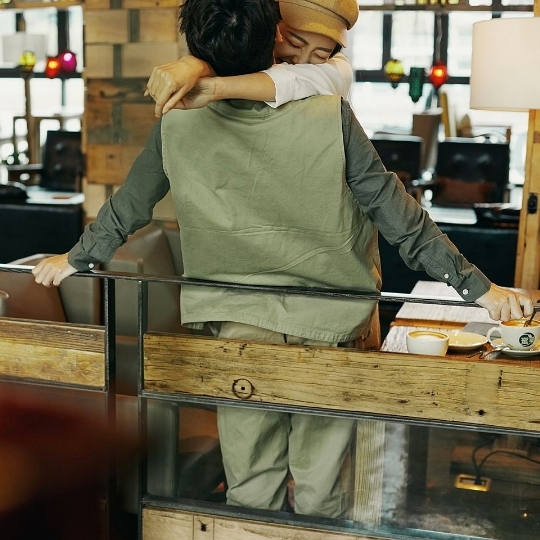 蜗牛婚纱摄影【纯拍1688/
婚纱照】