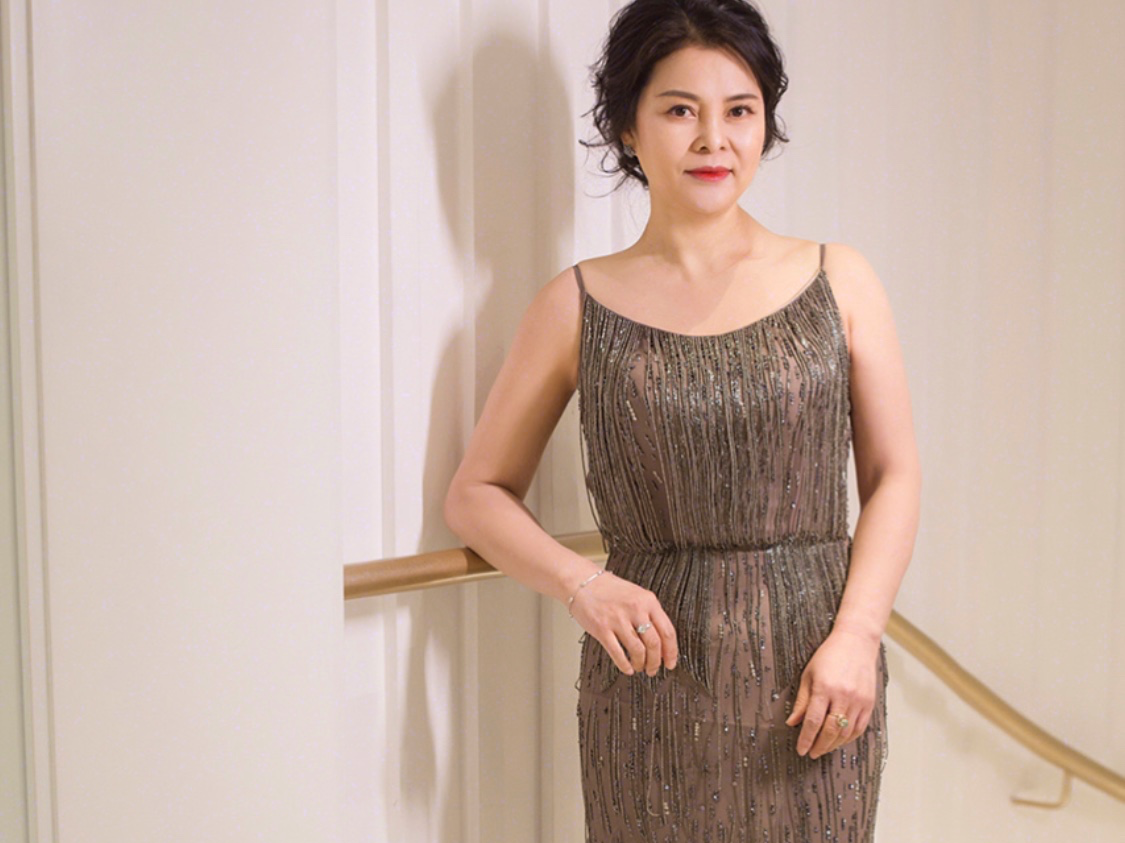 精致温婉优雅妈妈妆及帅气新郎妆