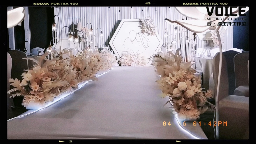 清晨的微笑给你。