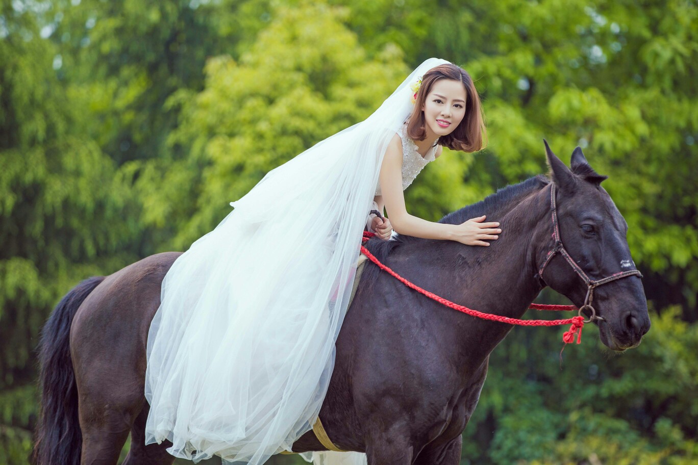 慕意婚纱摄影_婚纱摄影