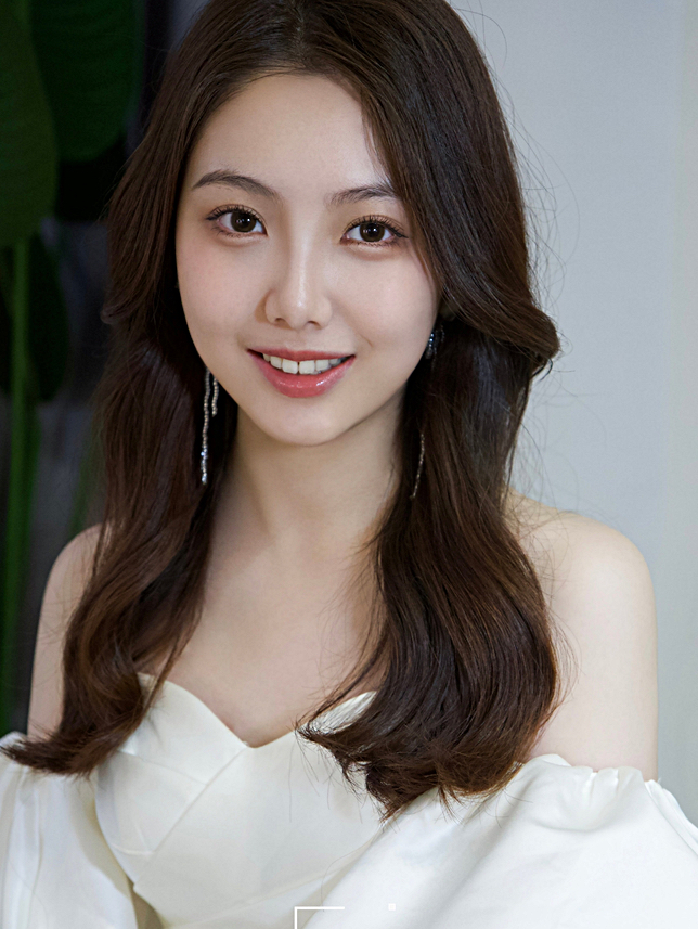 【五一特惠热卖】总监档全天跟妆3妆+3造+妈妈