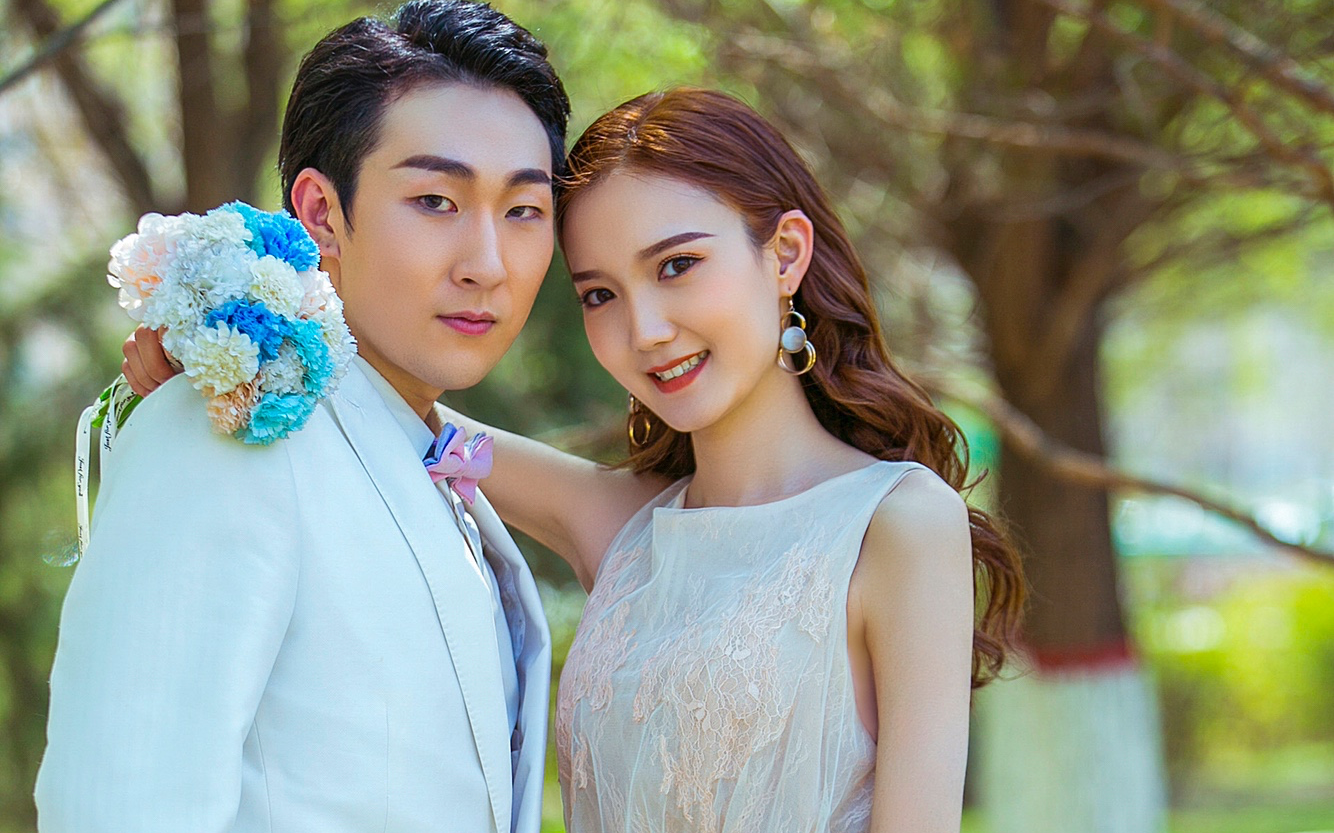 令人羡慕的幸福。

《浪漫之夏》婚纱主题