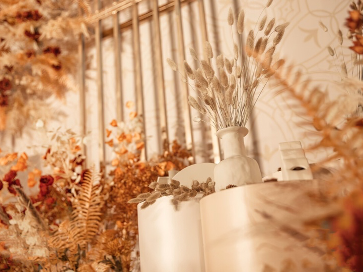 香槟色简约婚礼现场               