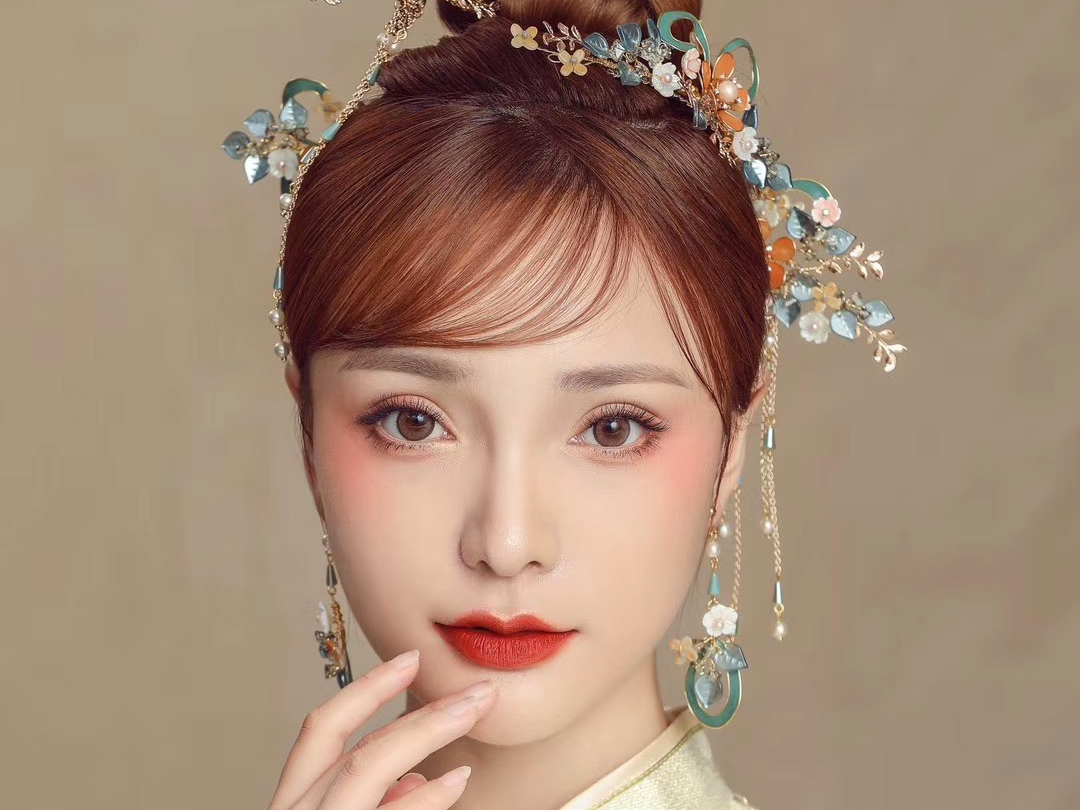 ｛蒂娜美学｝首席化妆师+妈妈妆+伴娘妆