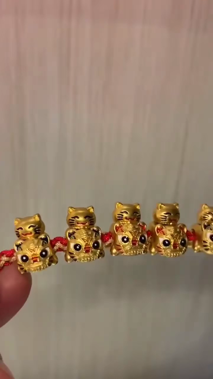 足金新品手鏈，精美小老虎