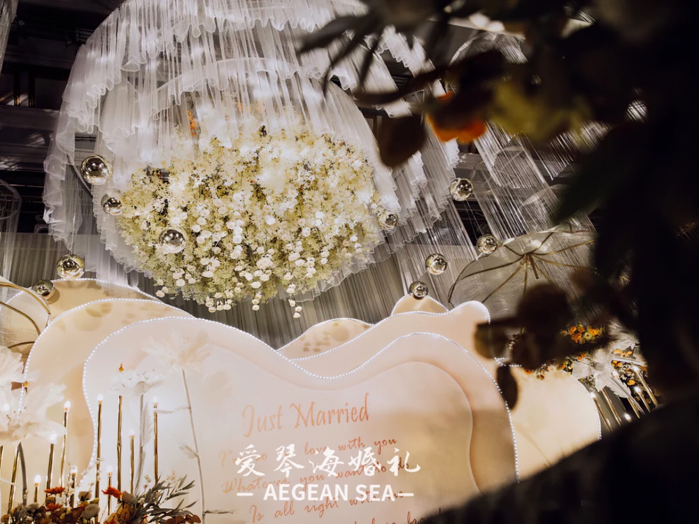 香槟玫瑰  爱琴海婚礼一站式服务