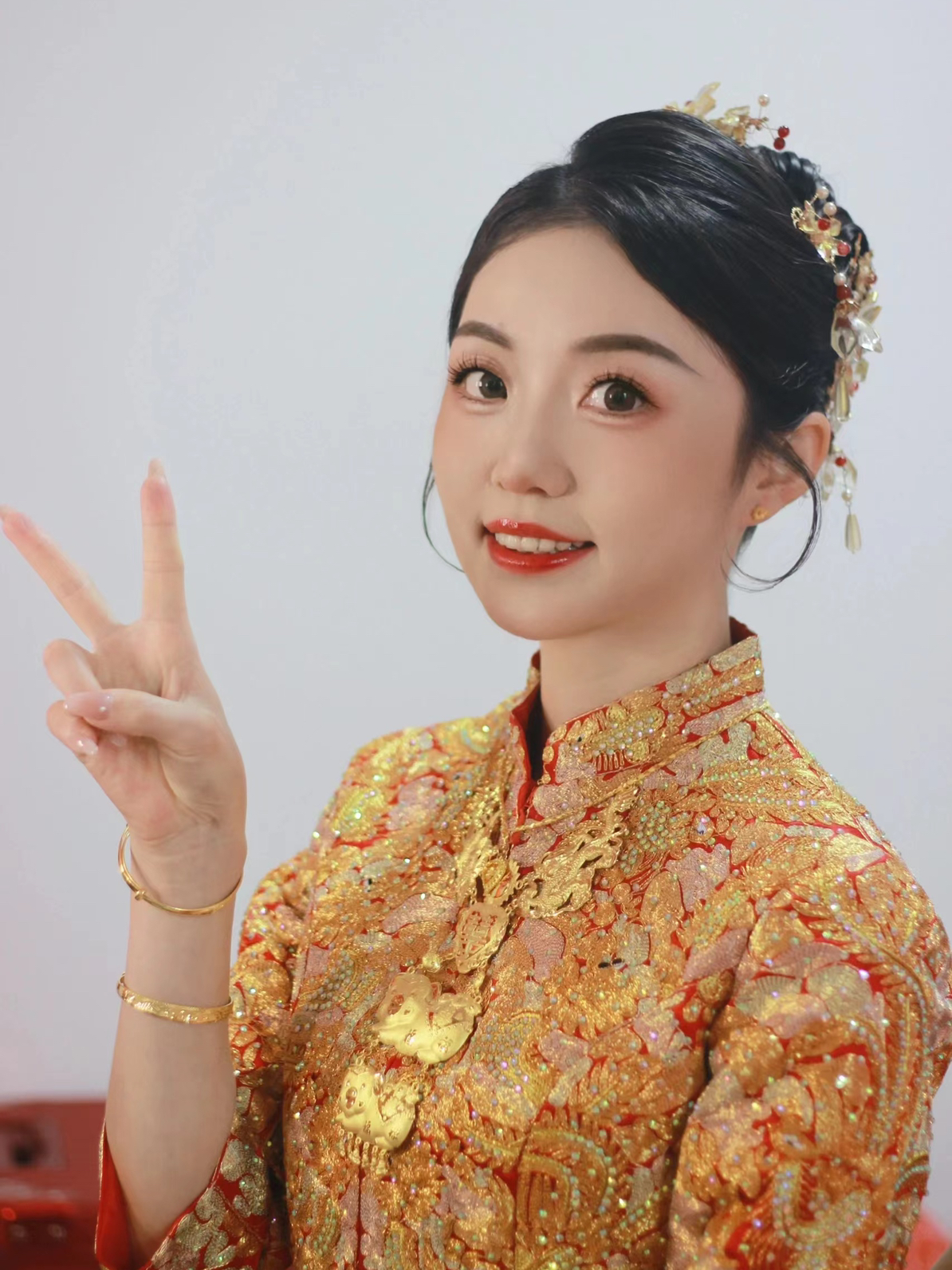 专家档新娘跟妆+跟拍（摄影摄像二选一）一线化妆产