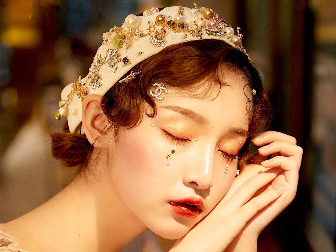 總監(jiān)創(chuàng)始人檔化妝師?新娘婚禮全程跟妝