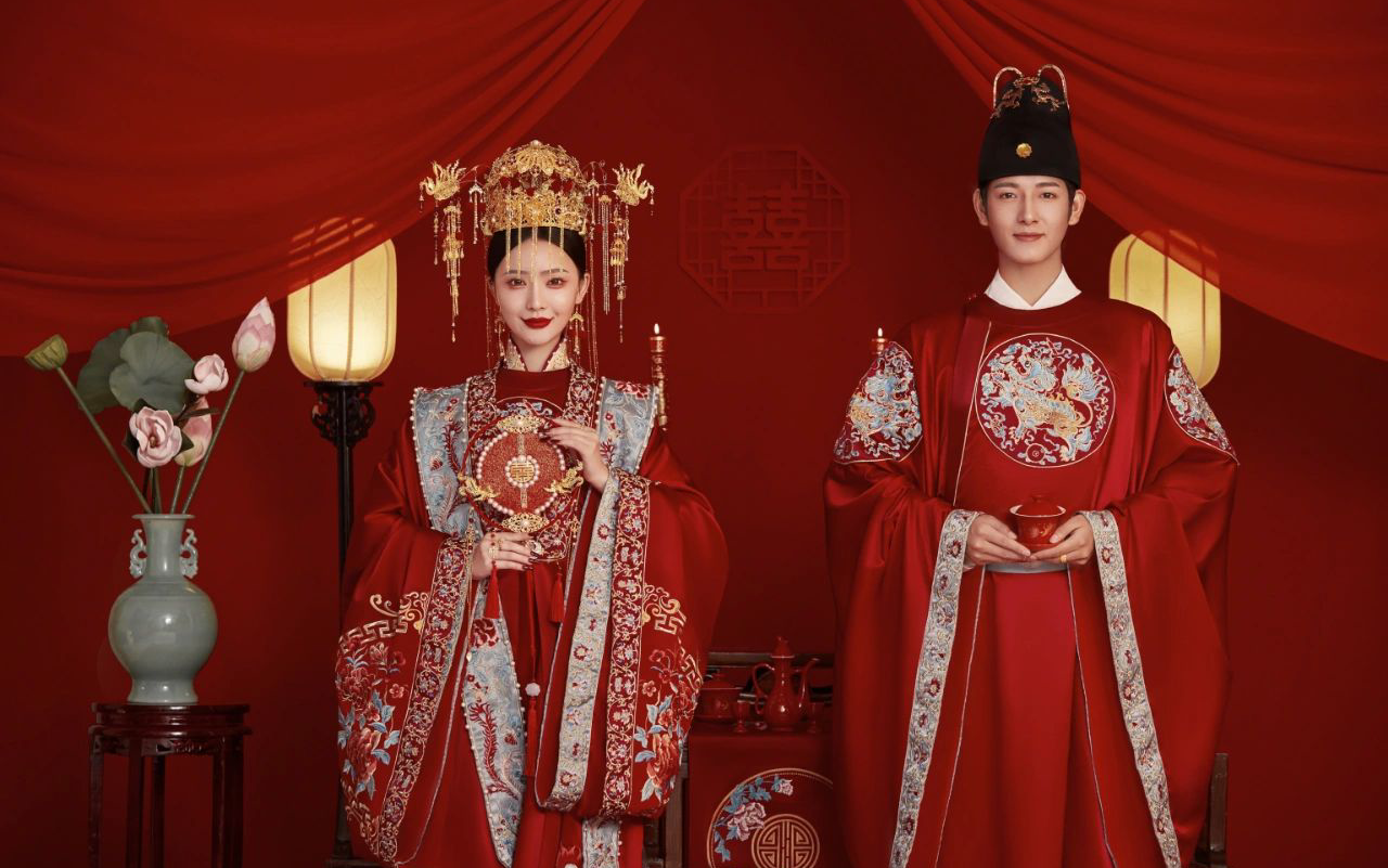 长辈强烈推荐的中式喜嫁婚纱照值得推荐
