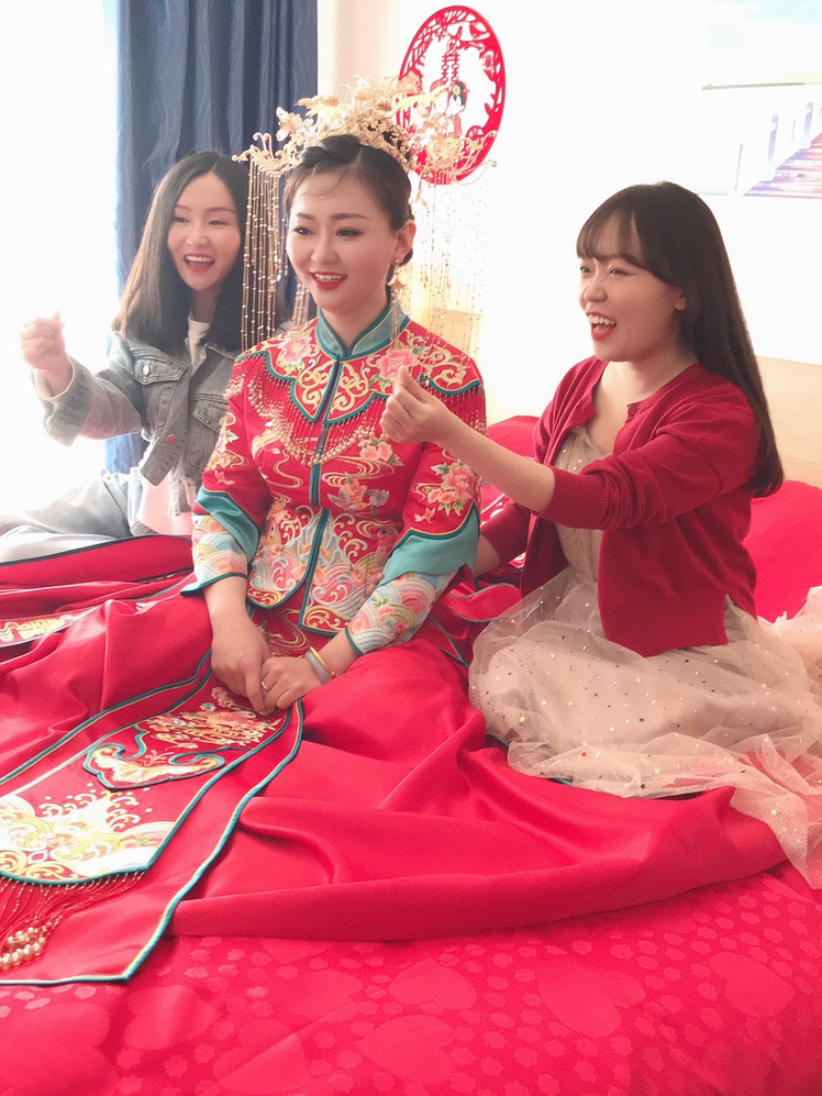 新款精美（秀禾+拖尾+敬酒+男士西裝）