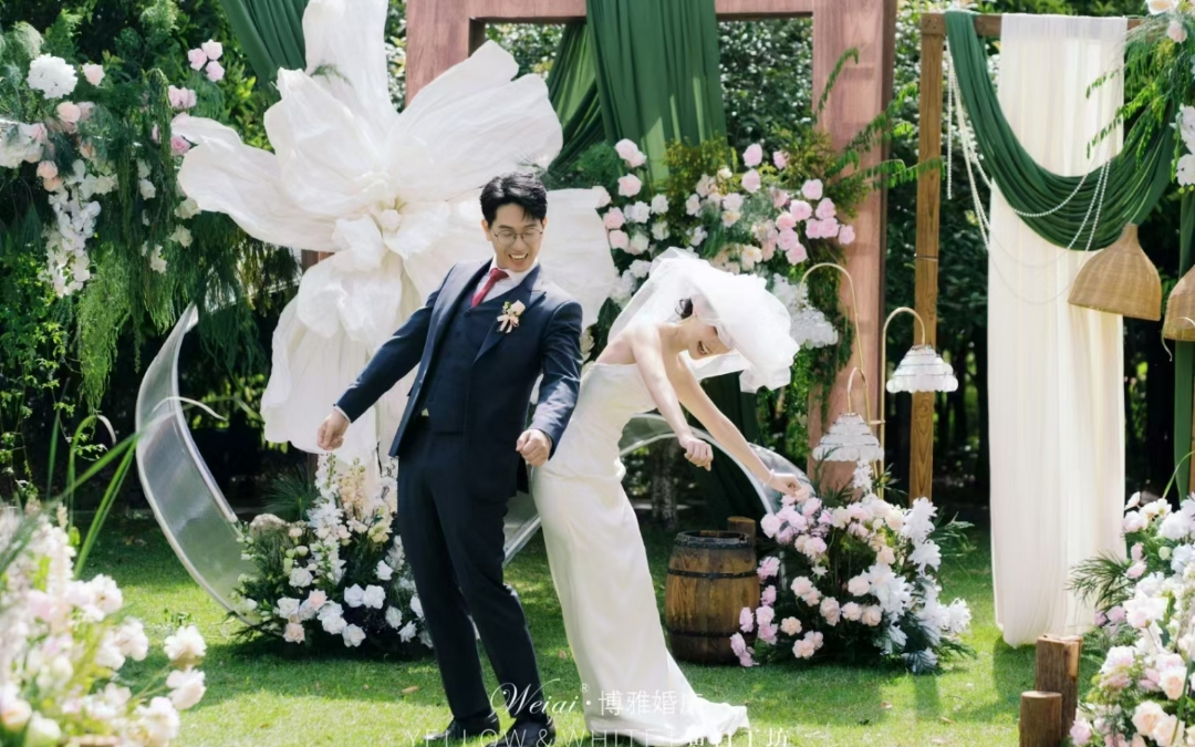 戶外原木風(fēng)婚禮