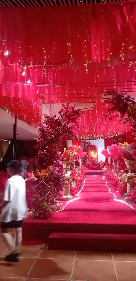 紅色浪漫主題，本店爆款，室內(nèi)外均可，中西式均可