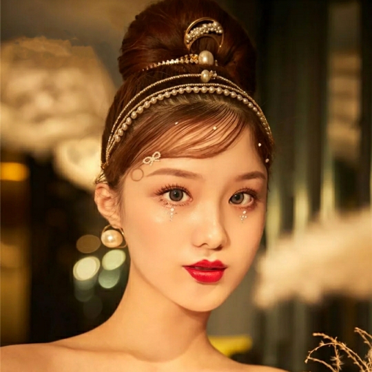 气质型妆面造型，温婉大方