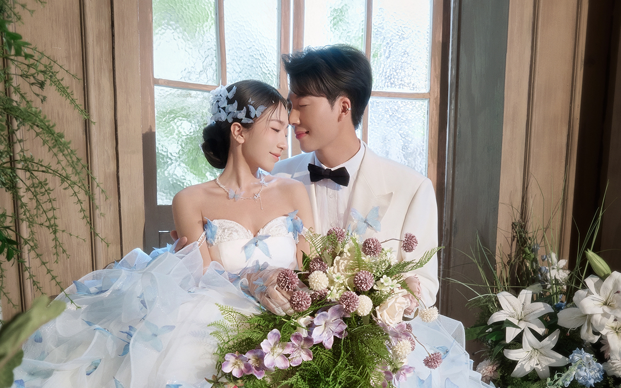 夢(mèng)幻清新室內(nèi)婚紗照