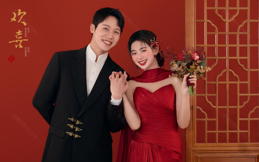 我也不想心動啊??可這是喜嫁婚紗照誒?。|–
