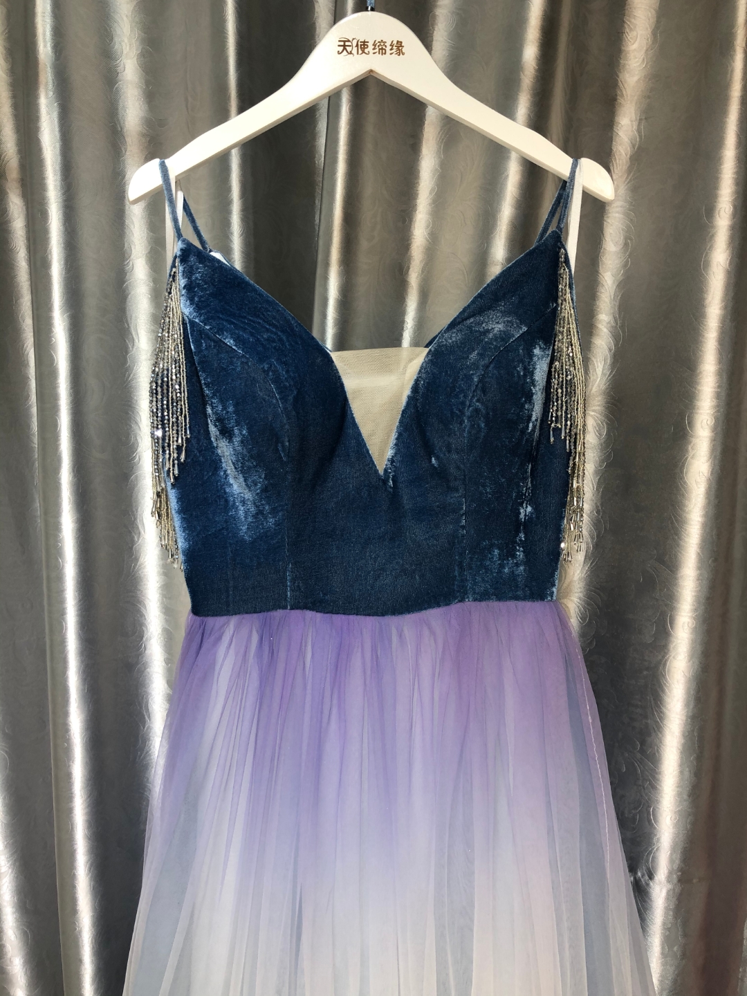 藍(lán)絲絨漸變禮服