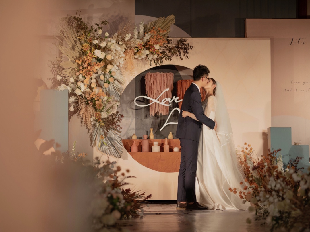 【玖月婚礼】 泰式莫兰蒂复古香槟色撞色婚礼